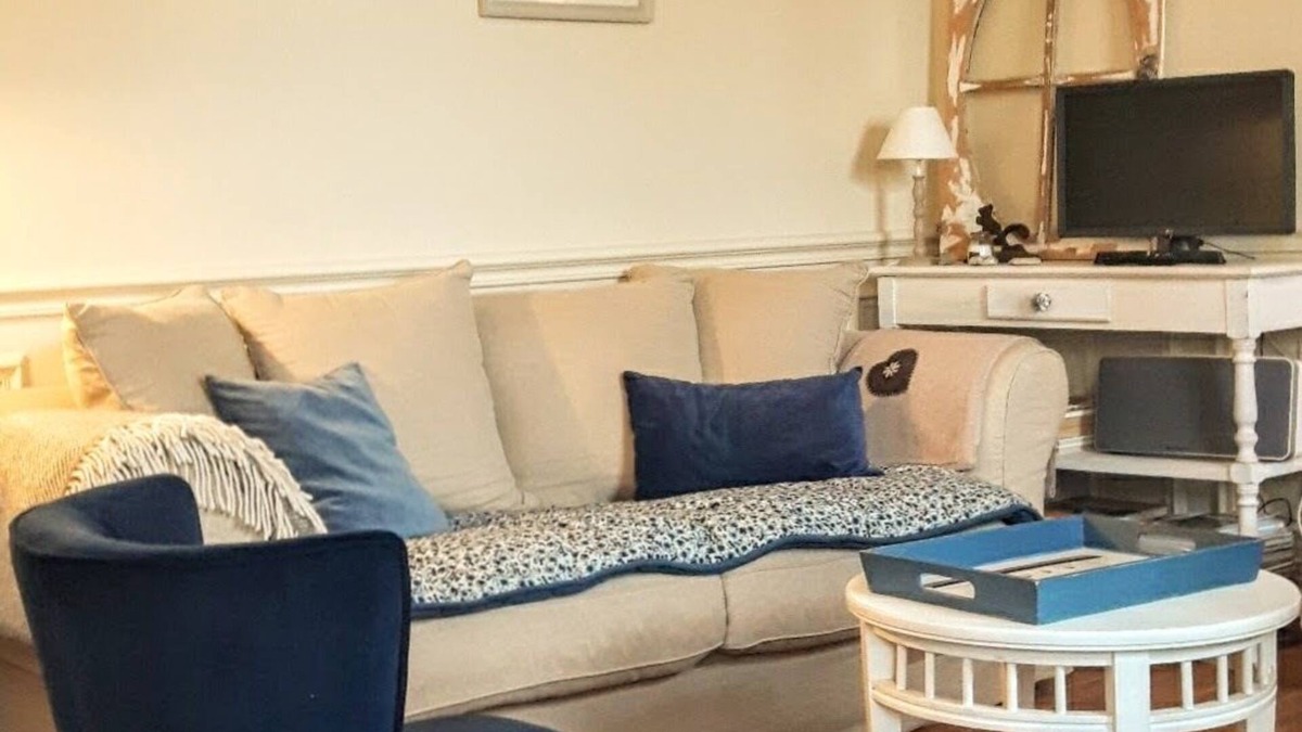 Cabourg House | 2 bed house situated in a quiet street, 500m from the beach, 300m from the shops