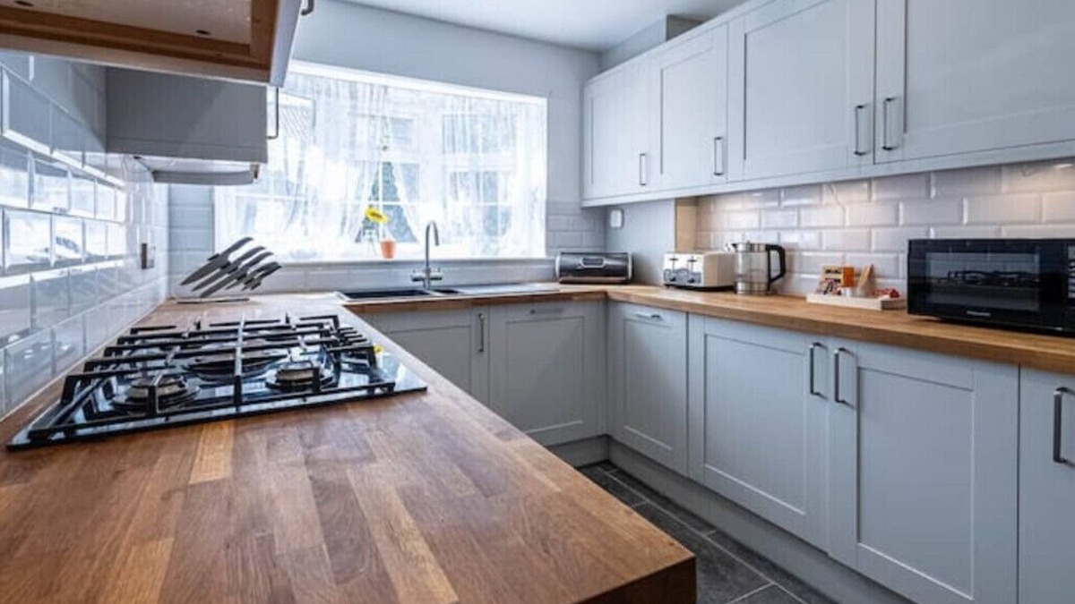 Livesey House | 2 Bed Hse in London near the British Museum