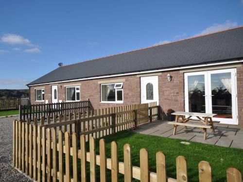 Blakeney House | 2 Bed in Blakeney 54766