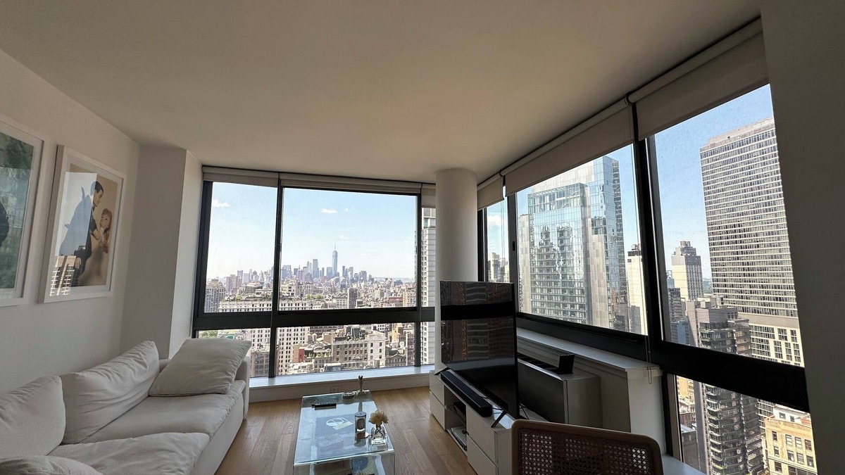 Midtown Apartment | 2 Bed Lux High Rise, steps from the Empire State