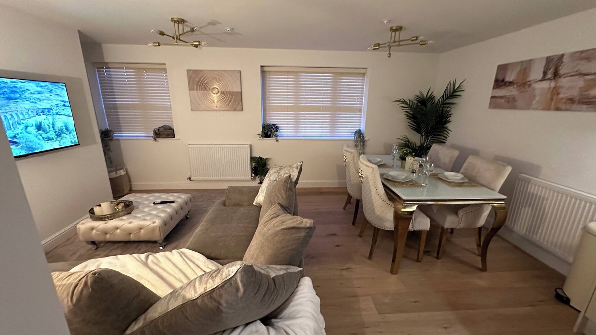 Abingdon Apartment | 2 bed modern town house