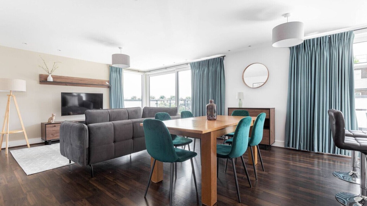 East Putney Apartment | 2 Bed Penthouse in Wandsworth
