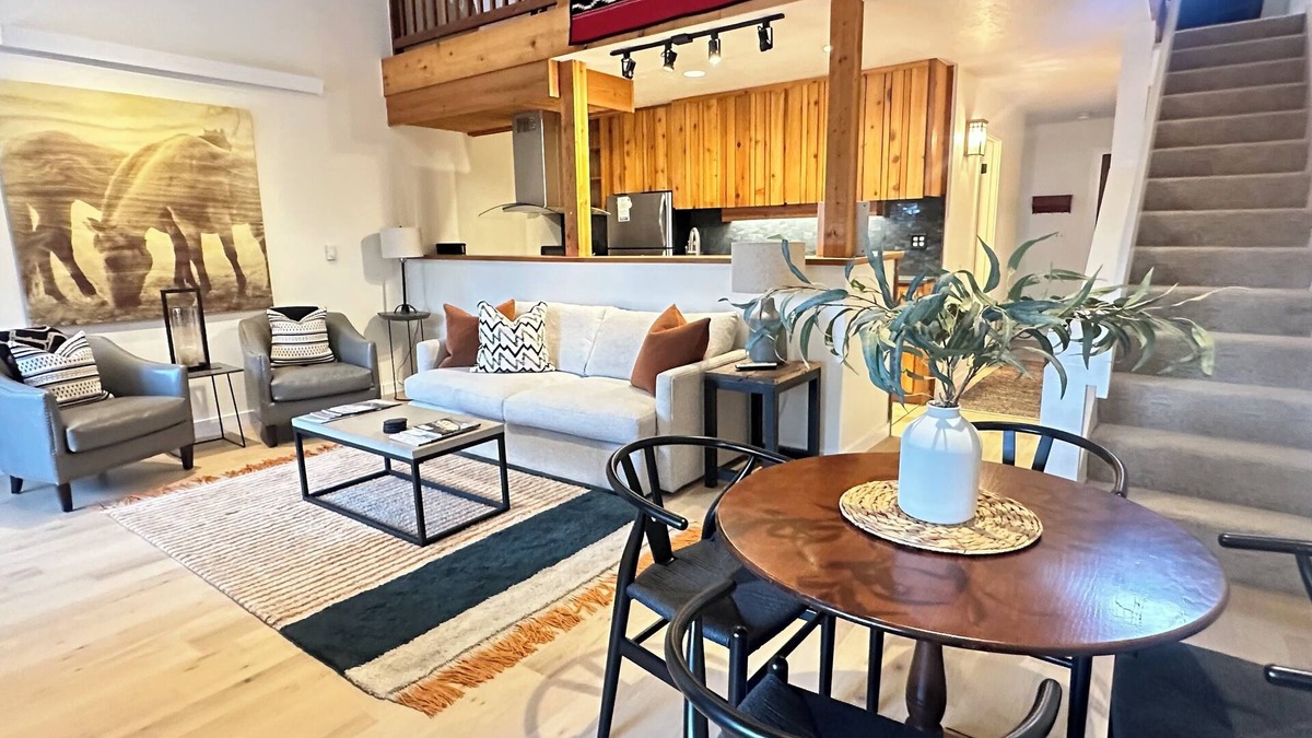 Moose Wilson Road Condo | 2 Bed Remodeled Deluxe Mtn. Loft Minutes from Skiing JHMR