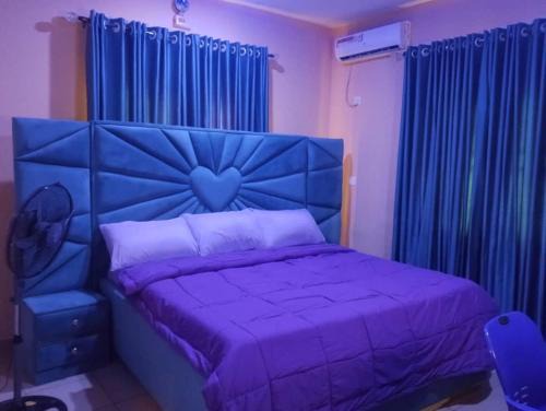 Benin City Apartment | 2 Bed - Sleeps 4 with Free Parking