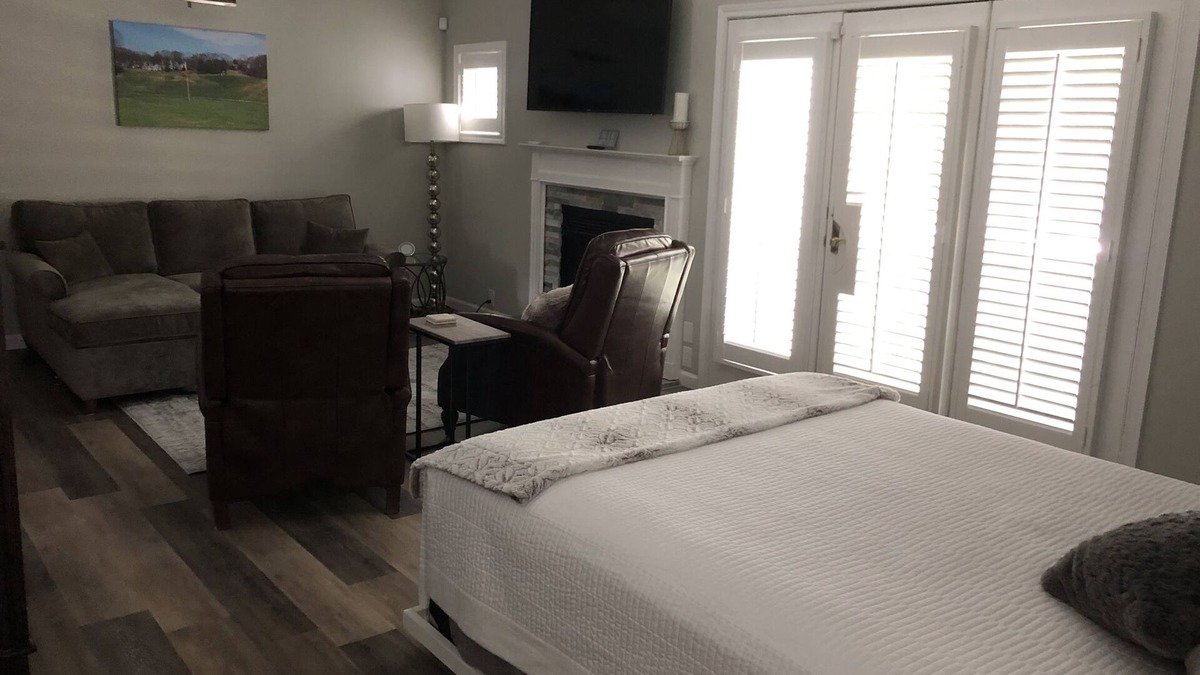 Norwich House | 2 bed suite-type Norwich villa - spa & Mohegan Sun
