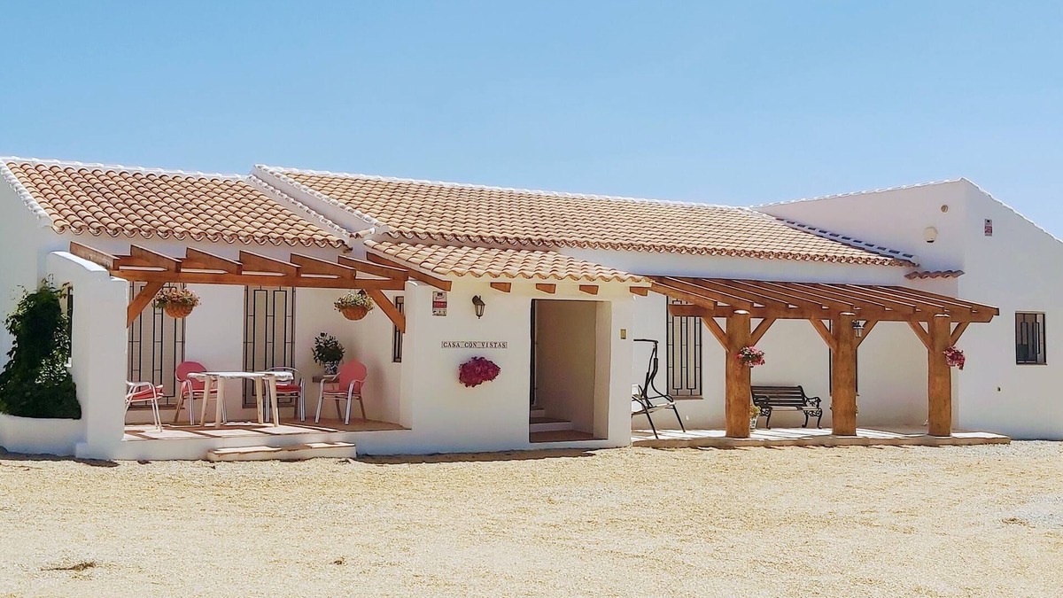 Seron Villa | 2-Bed Villa with pool, garden & parking near Seron