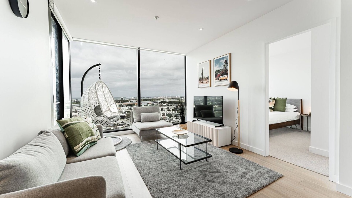 Docklands Apartment | 2-Bed with Harbour Views & Outstanding Amenities