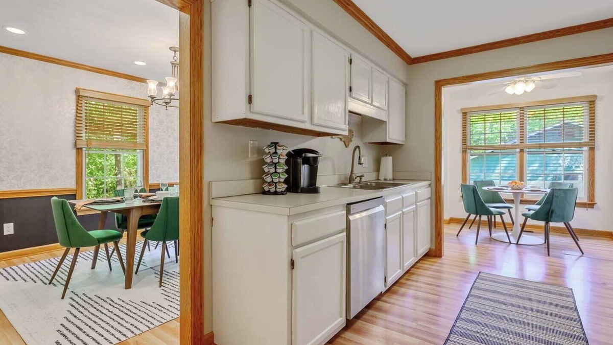 Cary House | 2-Bedoom House,King Bed,Tvs, office,Grill, Crib,5G,Kids Essentials, In Bond Park