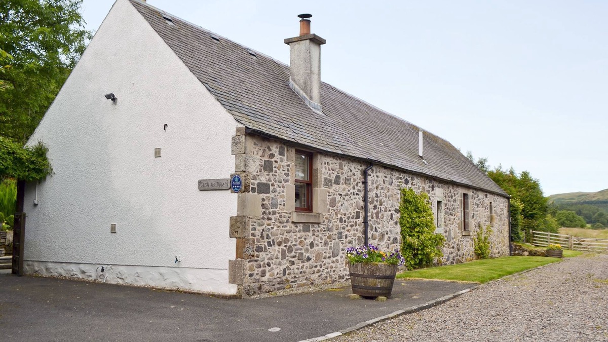 Dollar Cottage | 2 bedroom accommodation in Burnfoot near Gleneagles