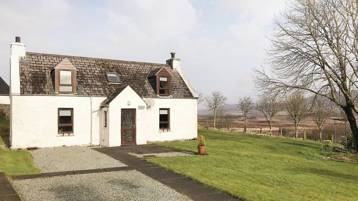 Glengrasco Cottage | 2 bedroom accommodation in Uigshadder near Portree