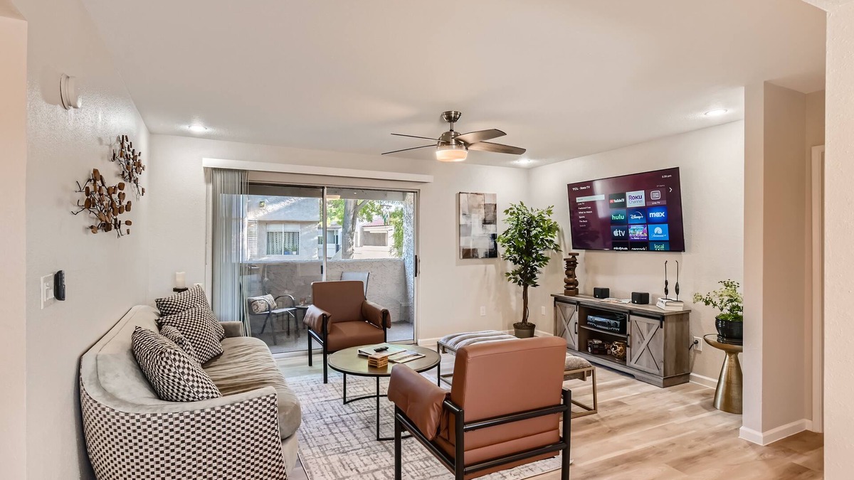 Paradise Valley Village Condo | 2 Bedrm/2Bath Condo In The Paradise Village Area w/20% Multiple Month Discount