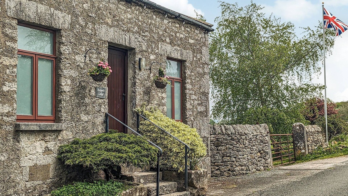 Meathop House | 2 bedroom accommodation in Arnside and Silverdale
