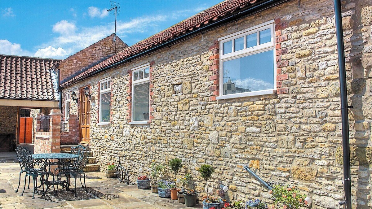 Burythorpe Cottage | 2 bedroom accommodation in Kennythorpe near Malton
