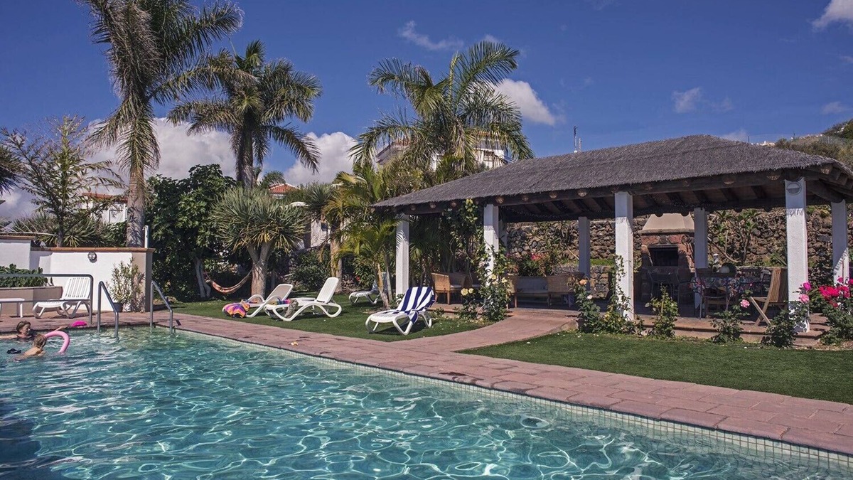 La Matanza de Acentejo Apartment | 2 Bedrooms, Mountain View, HEATED POOL, Heating, Terrace, Free Wifi (5)