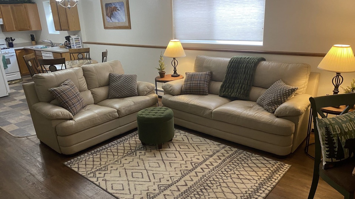 Ridgeway Apartment | 2 bedroom, 1 bath, quiet lodge close to town with forest views!