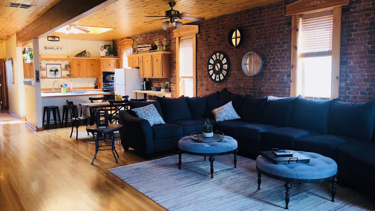 Florence House | 2 Bedroom, 1 Bath Townhouse in Historic Downtown Florence!