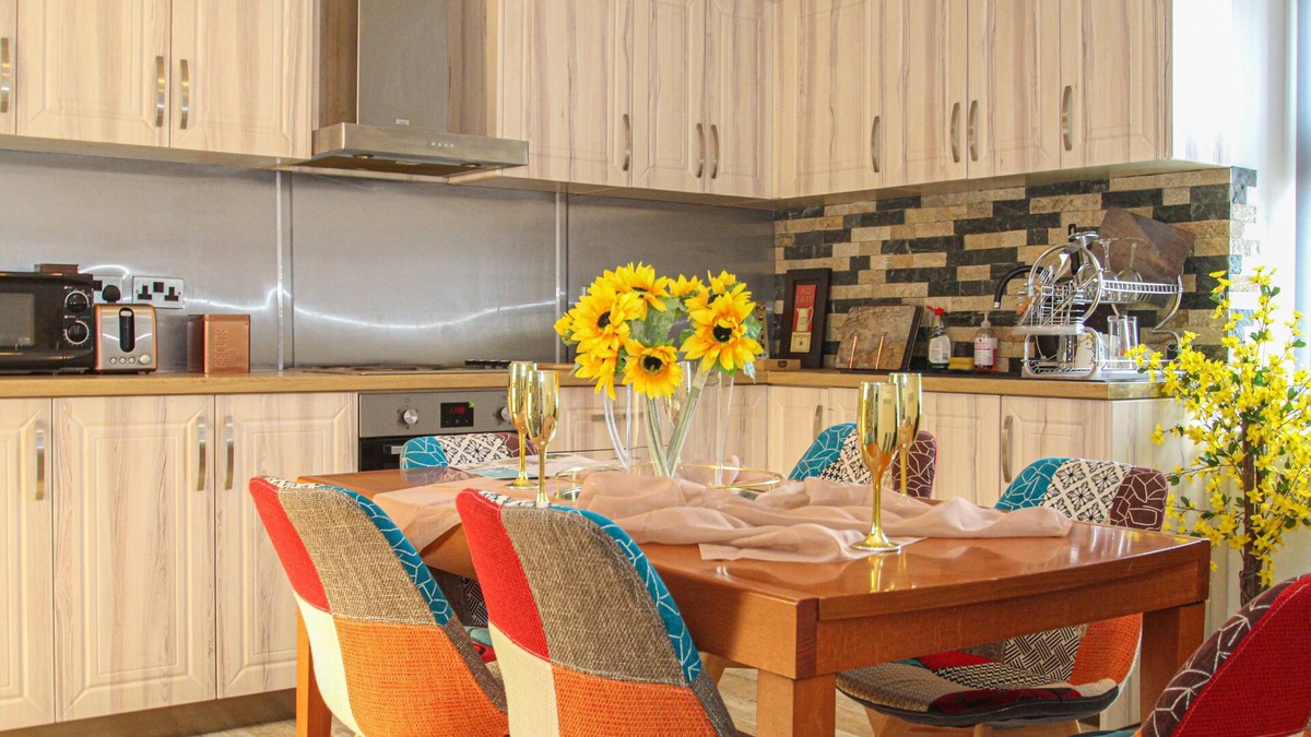 Lanark Apartment | 2 bedroom 1 bath apartment close to Lanark