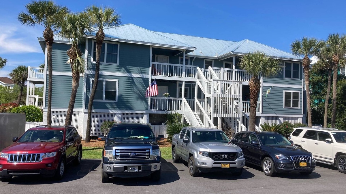Beachwalk Villa | 2 bedroom, 2 bath Condo. Pet friendly.