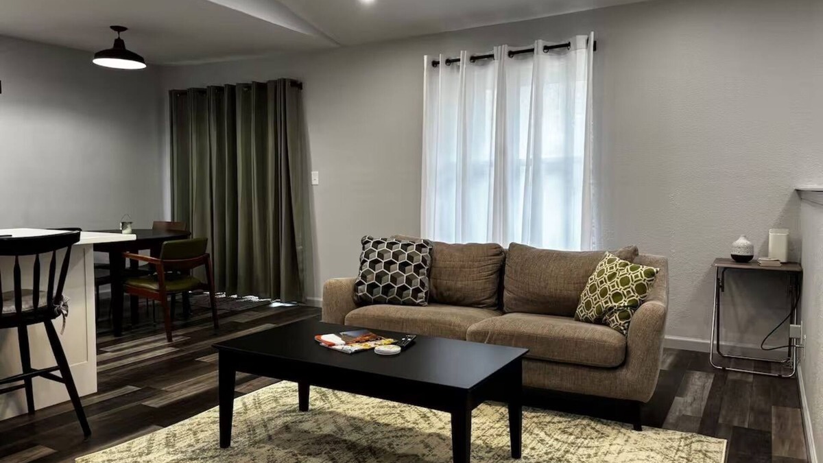 South Tulsa Condo | 2 Bedroom 2 Bath Condo