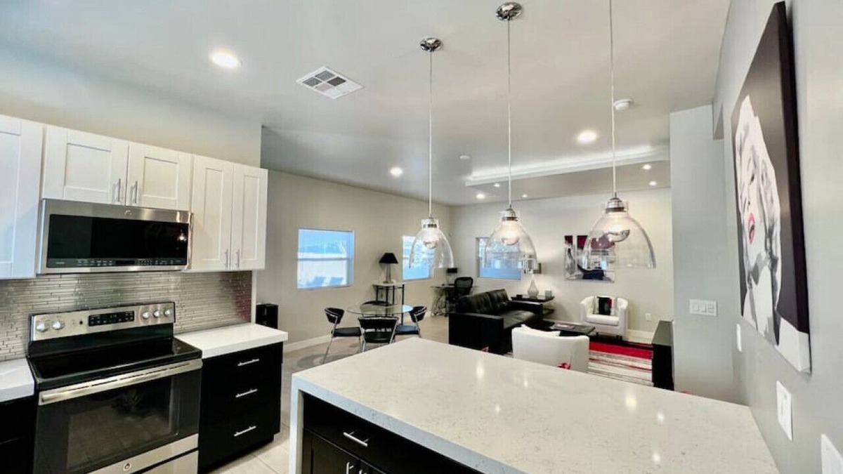 Encanto House | 2 Bedroom 2 Bath Home in Historic Neighborhood