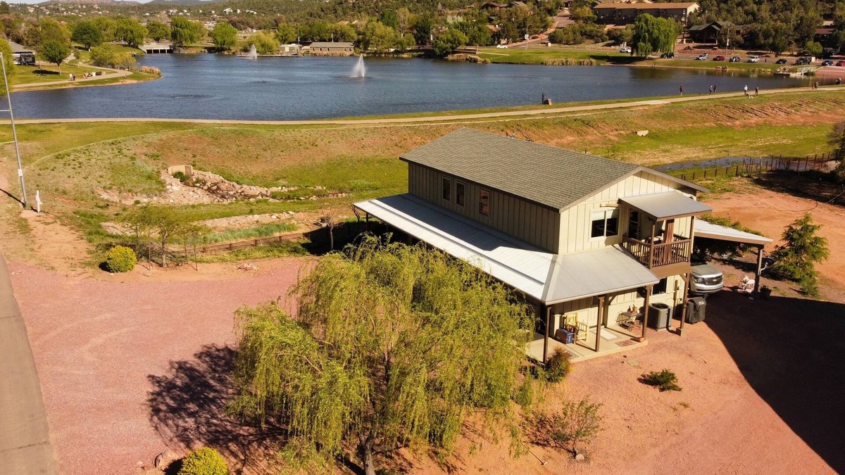 Payson House | 2-bedroom/2 Bath vacation Rental at Green Valley Park, Beautiful Views of lake