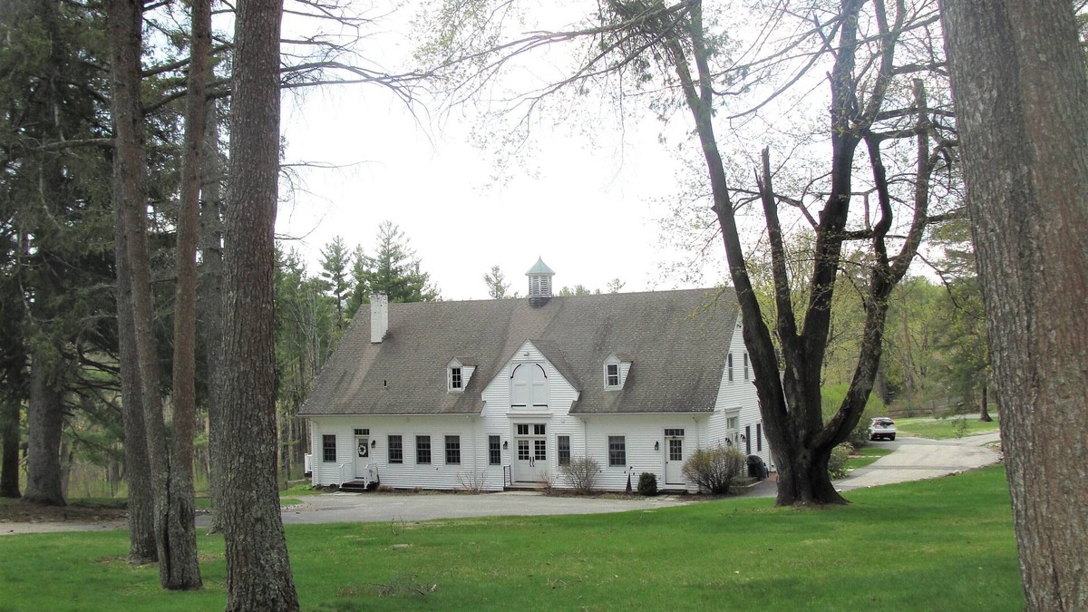 Lee Cottage | 2 Bedroom/2 Bath Vacation Rental in the Berkshires