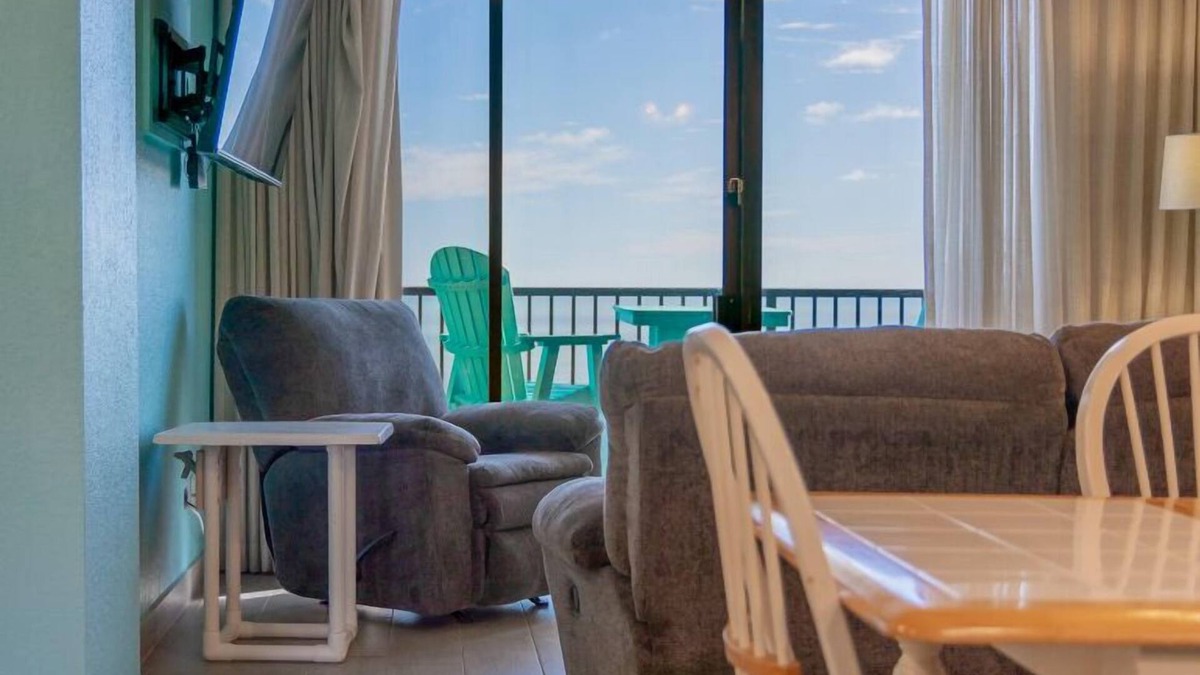 South Padre Island Resort | 2 Bedroom 2 Bathroom Condo #906