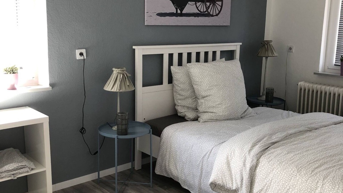 Center Apartment | 2 bedroom, 80 sqm bright upper floor apartment in city villa. City center location.