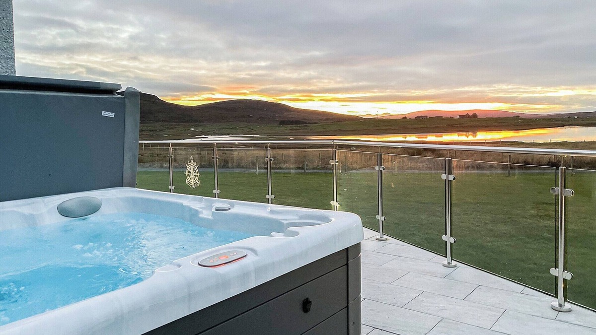 Isle of North Uist Cottage | 2 bedroom accommodation in Clachan Sands, Isle of North Uist