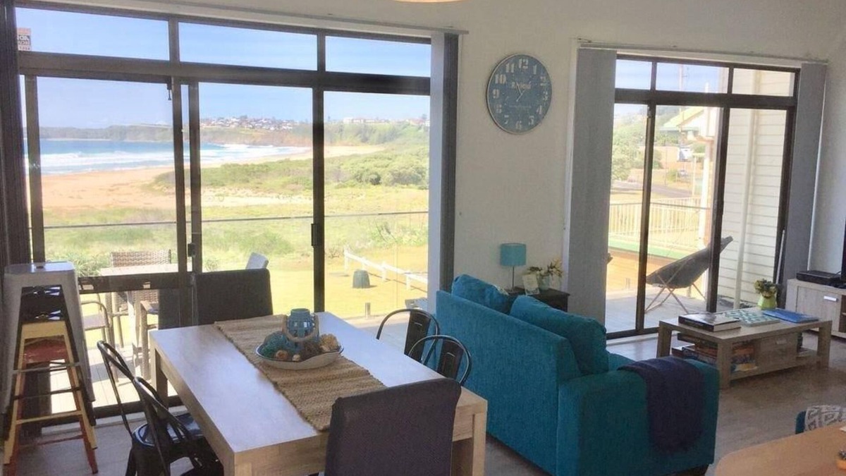 Kiama Downs Apartment | 2 bedroom absolute Beachfront Apartment with your own large backyard and BBQ