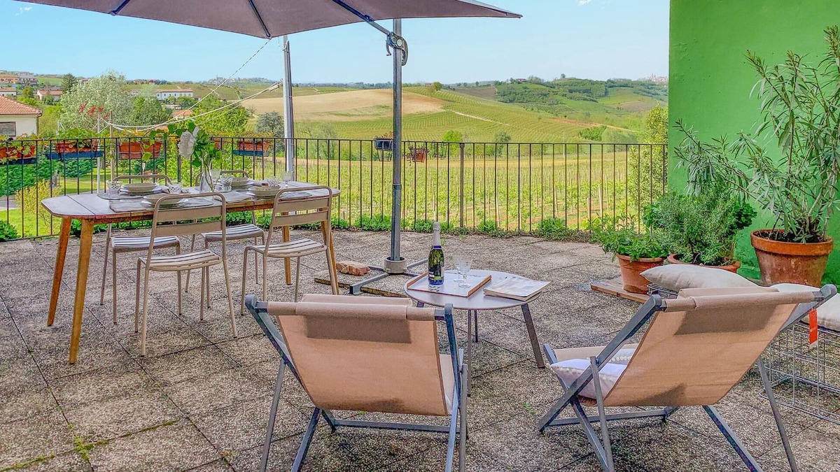 Montegrosso dʼAsti Apartment | 2 bedroom accommodation in Montegrosso d'Asti
