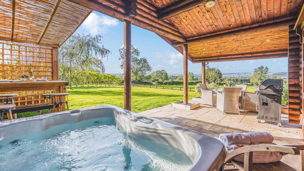 Constable Burton Ski Chalet | 2 bedroom accommodation in Constable Burton
