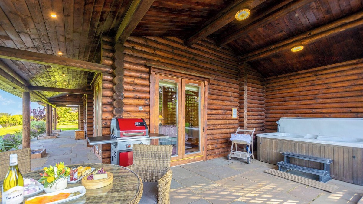 Constable Burton Ski Chalet | 2 bedroom accommodation in Constable Burton
