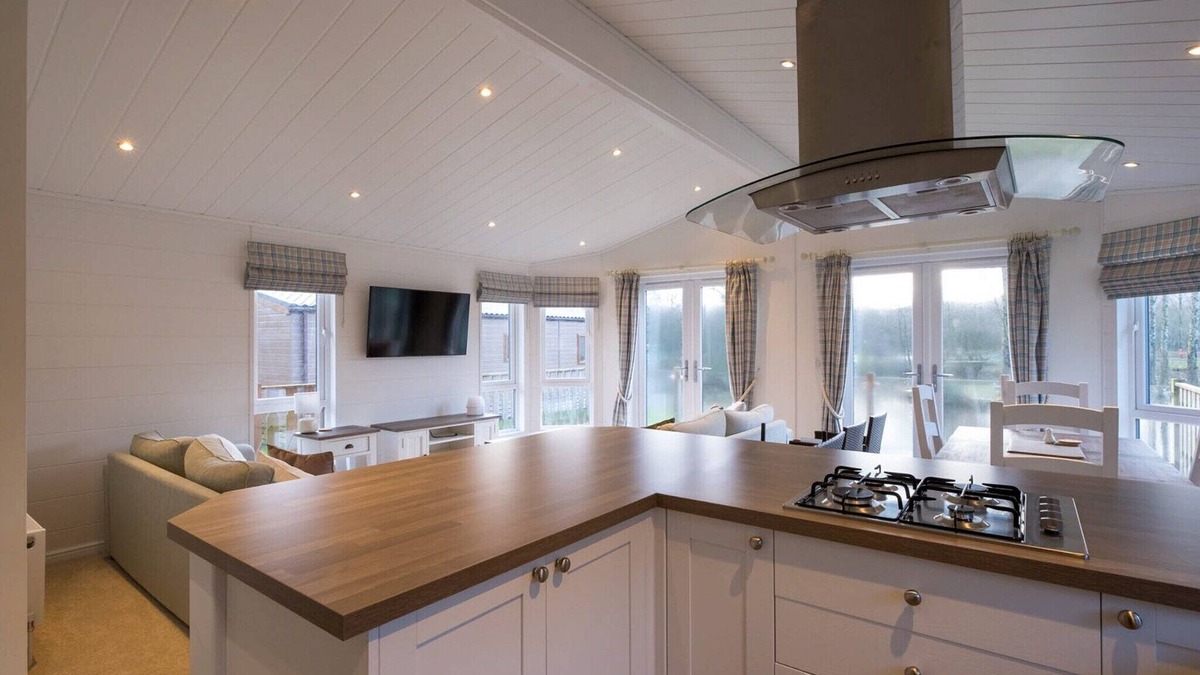 Knott End-on-Sea Cabin | 2 bedroom accommodation in Forton, near Preston