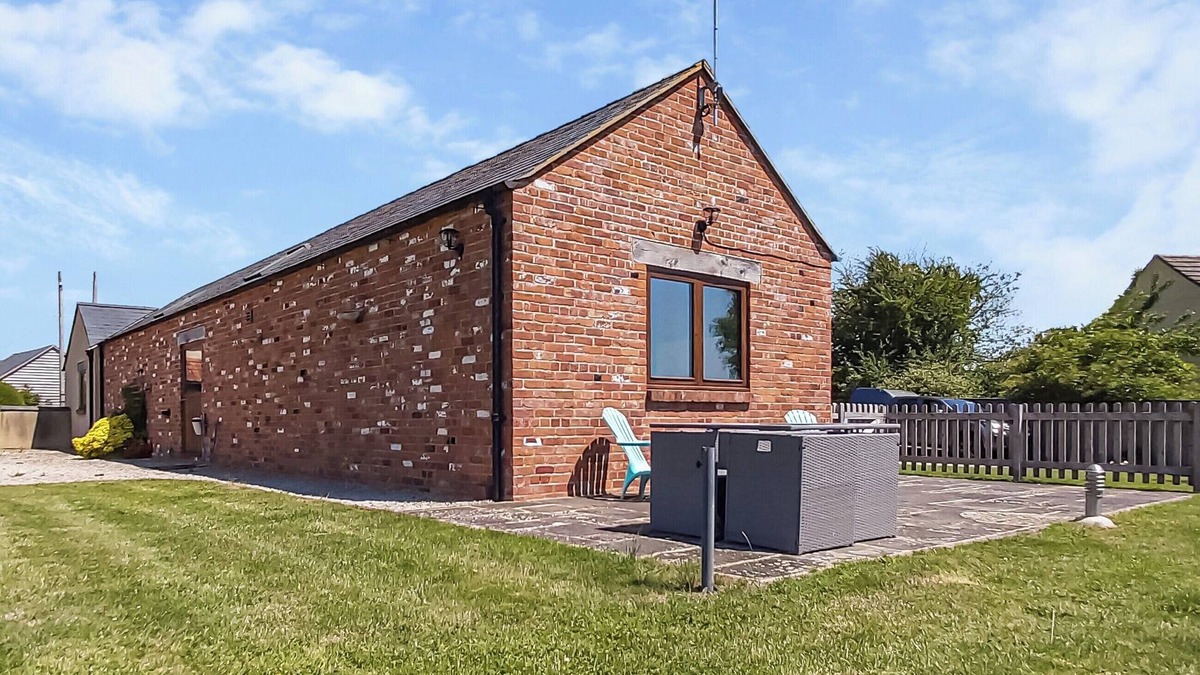 Wotton-under-Edge Cottage | 2 bedroom accommodation in Charfield, near Wotton-under-Edge