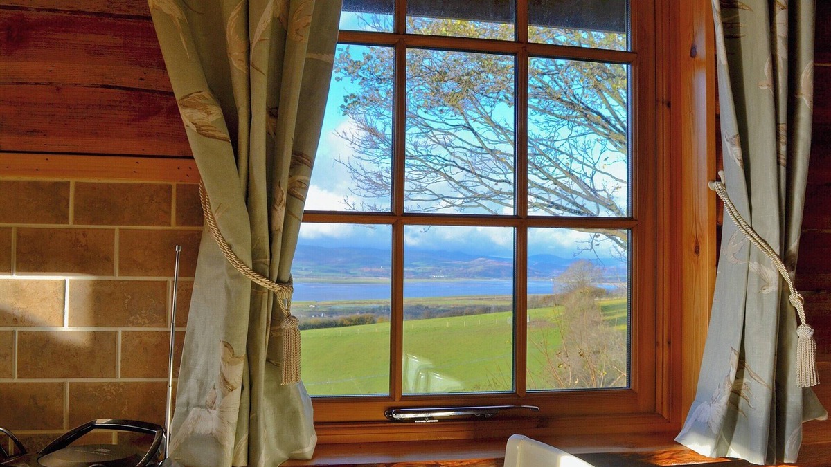 Askam-in-Furness Cottage | 2 bedroom accommodation in Askam-in-Furness, near Ulverston