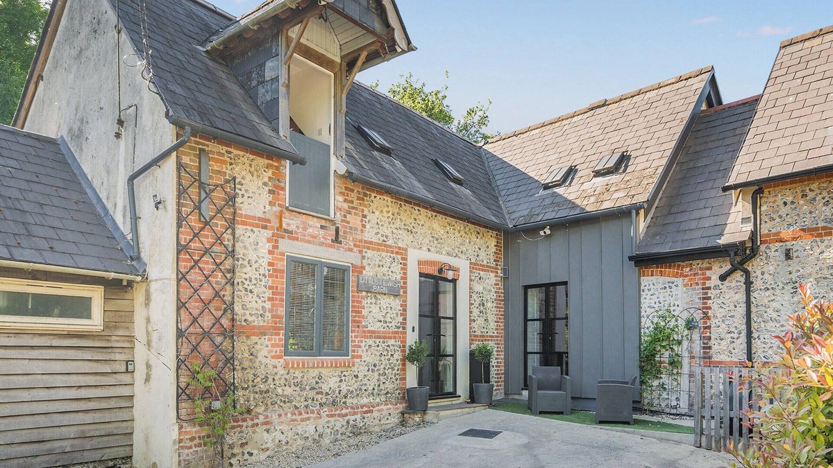 Blandford Forum Cottage | 2 bedroom accommodation in Milton Abbas, near Blandford Forum