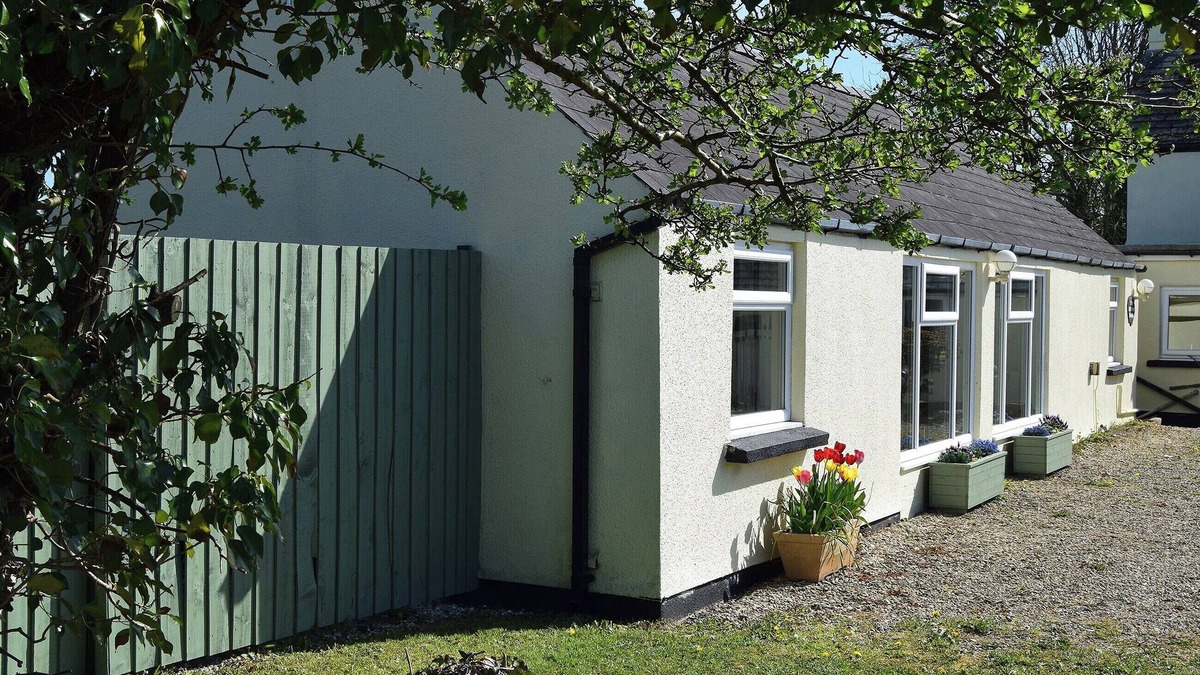 New Moat Cottage | 2 bedroom accommodation in Penffordd, near Narberth