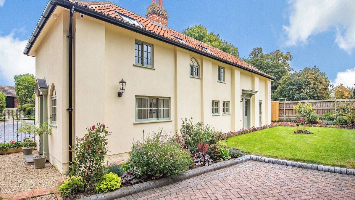 Spilsby Cottage | 2 bedroom accommodation in Halton Holegate