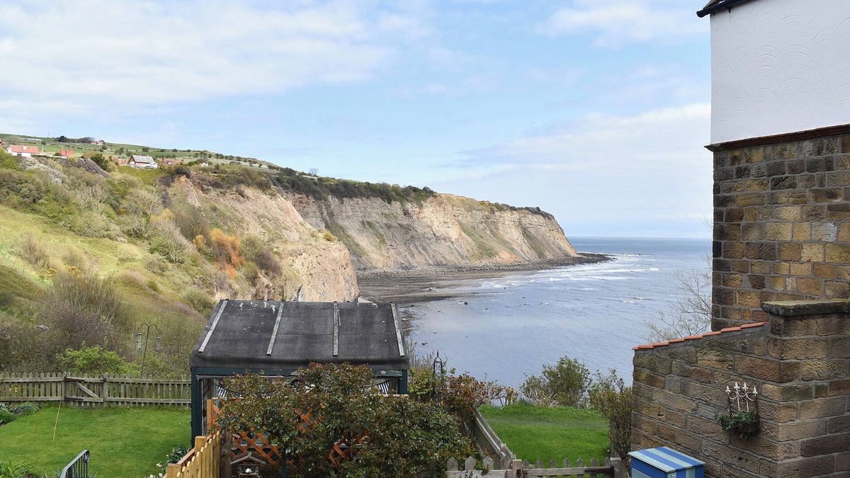 Robin Hood's Bay Cottage | 2 bedroom accommodation in Robin Hoods Bay