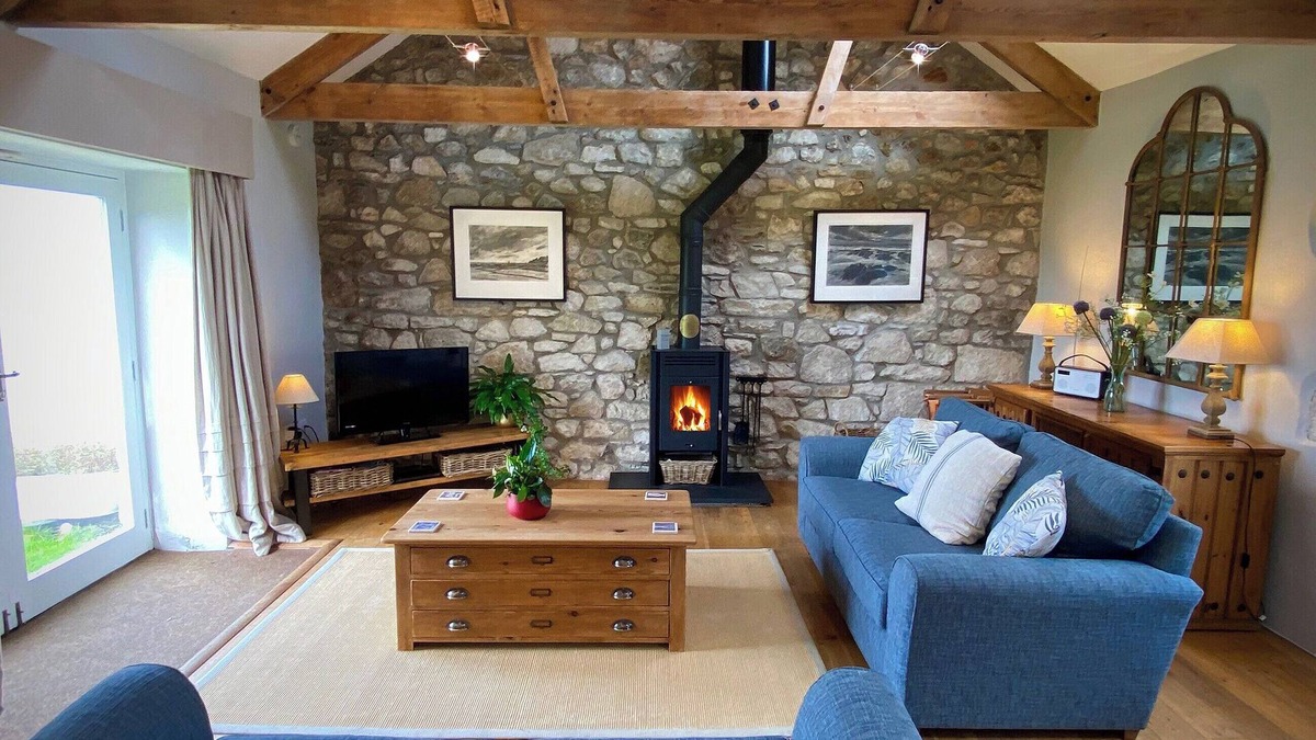 Saint Erth Praze Cottage | 2 bedroom accommodation in Godolphin Cross, Helston