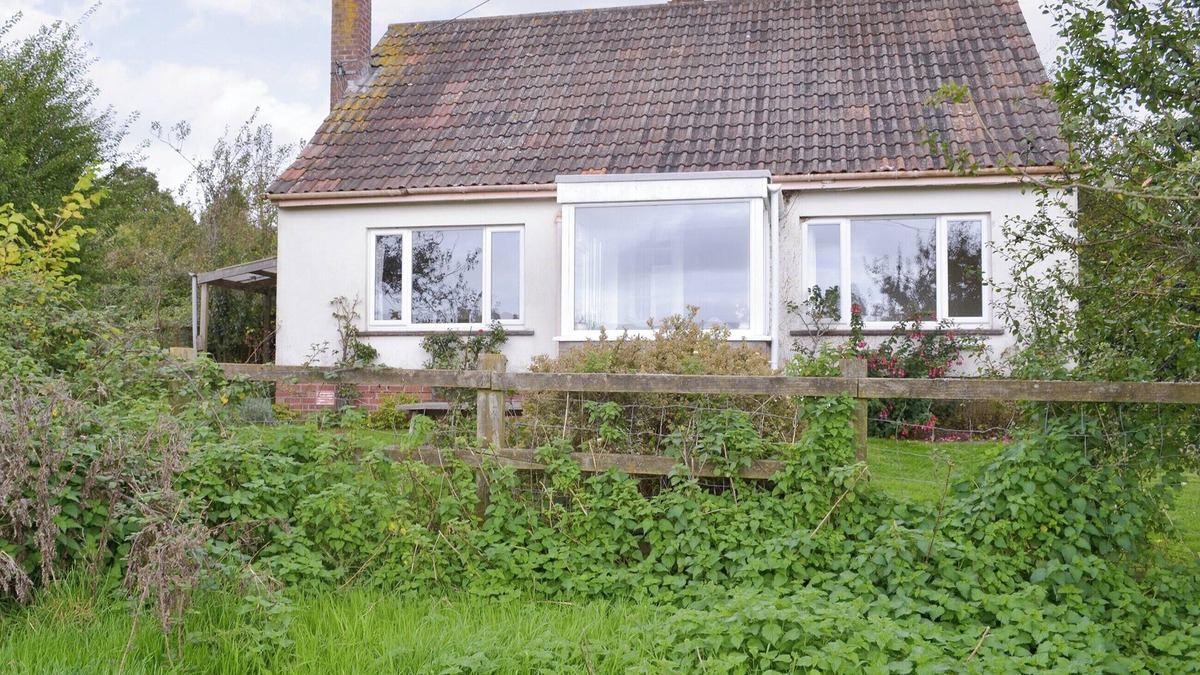 East Horrington Cottage | 2 bedroom accommodation in West Compton, near Shepton Mallet