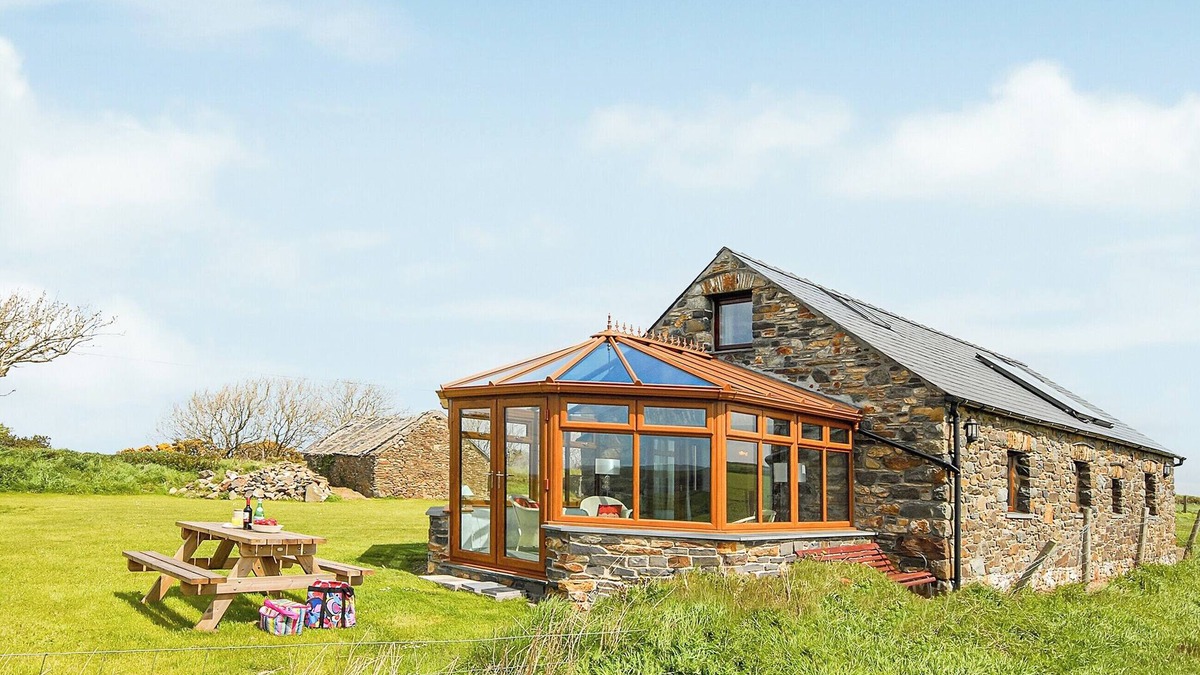 Llanrhian Cottage | 2 bedroom accommodation in Near Porthgain