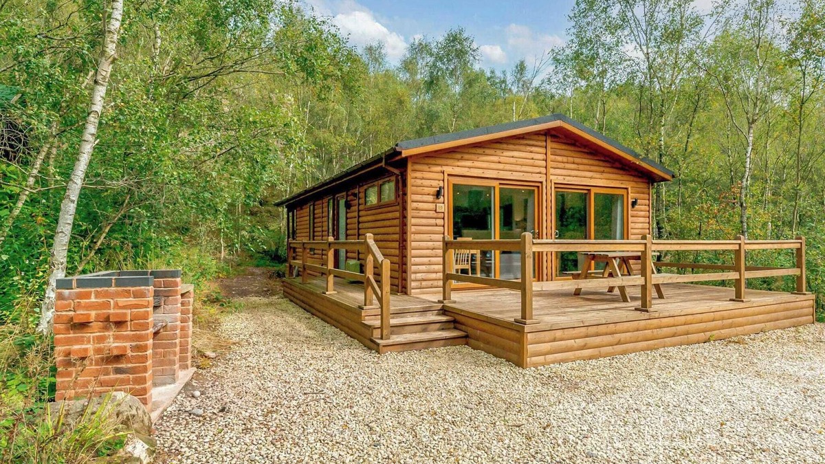 Freehay Ski Chalet | 2 bedroom accommodation in Freehay, Cheadle