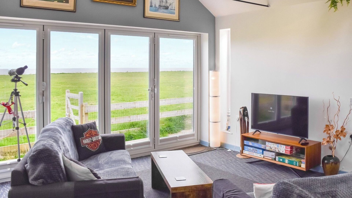 Bacton Cottage | 2 bedroom accommodation in Walcott-on-Sea
