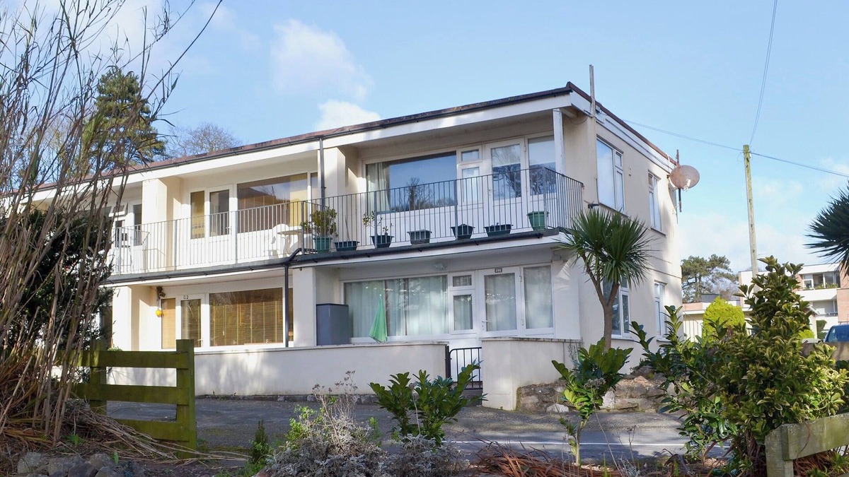Dawlish Warren Cottage | 2 bedroom accommodation in Dawlish Warren