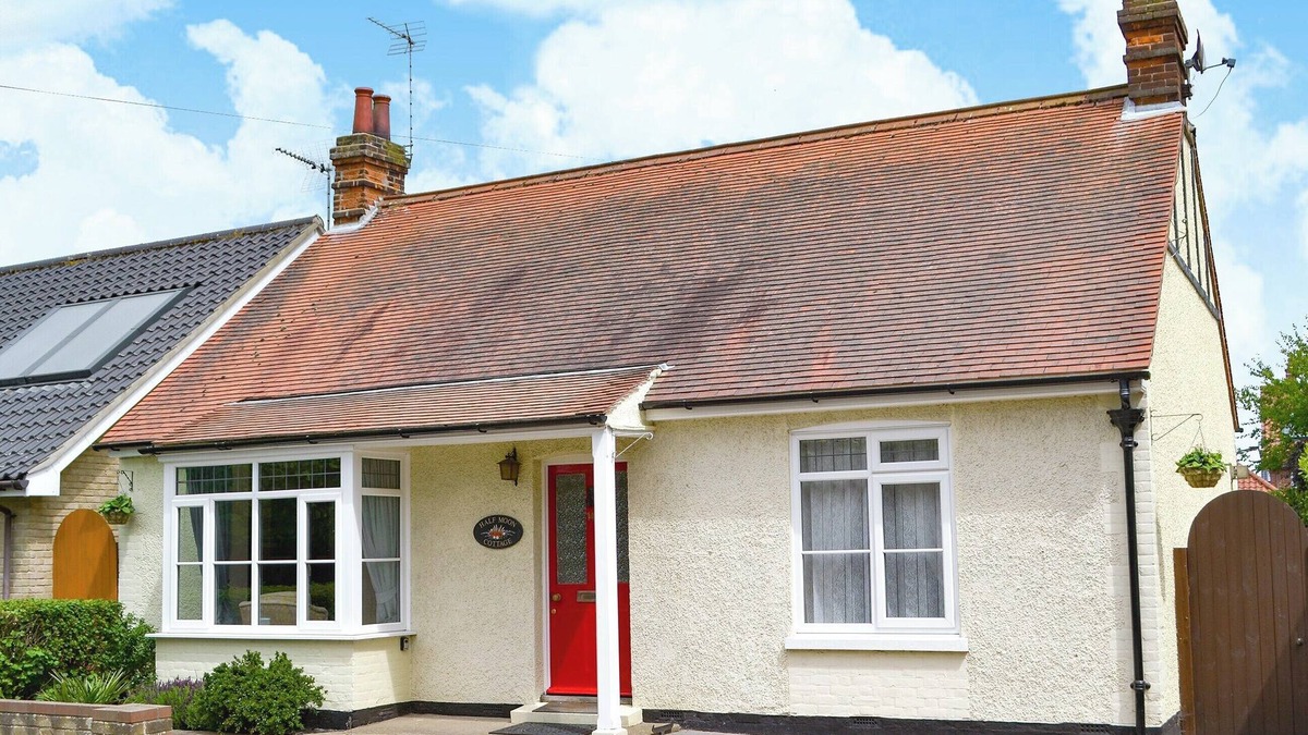 Martham Cottage | 2 bedroom accommodation in Martham, near Winterton