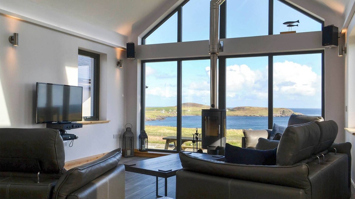 Isle of Lewis Cottage | 2 bedroom accommodation in Aird, near Stornoway