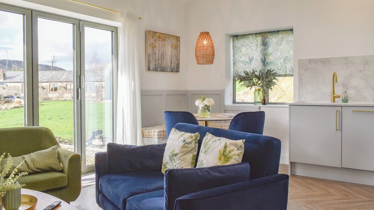 Littleborough Cottage | 2 bedroom accommodation in Summit, Littleborough near Todmorden