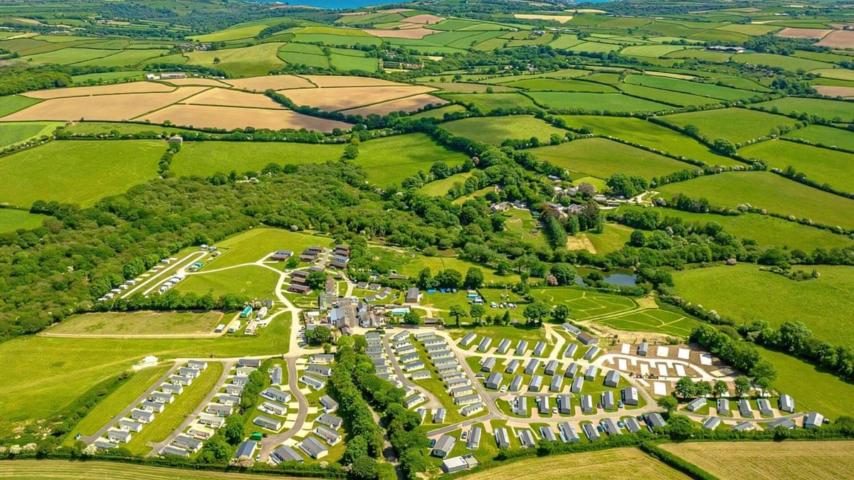 Hewas Water Ski Chalet | 2 bedroom accommodation in Nr St Austell